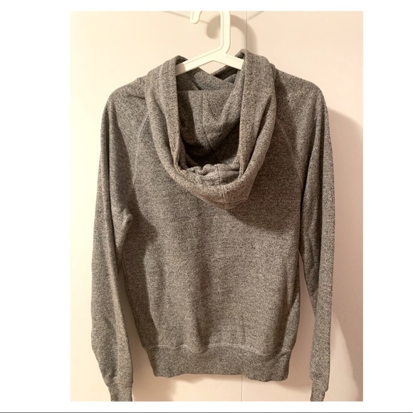 Size extra small hoodie from roots in gray - Picture 3 of 3